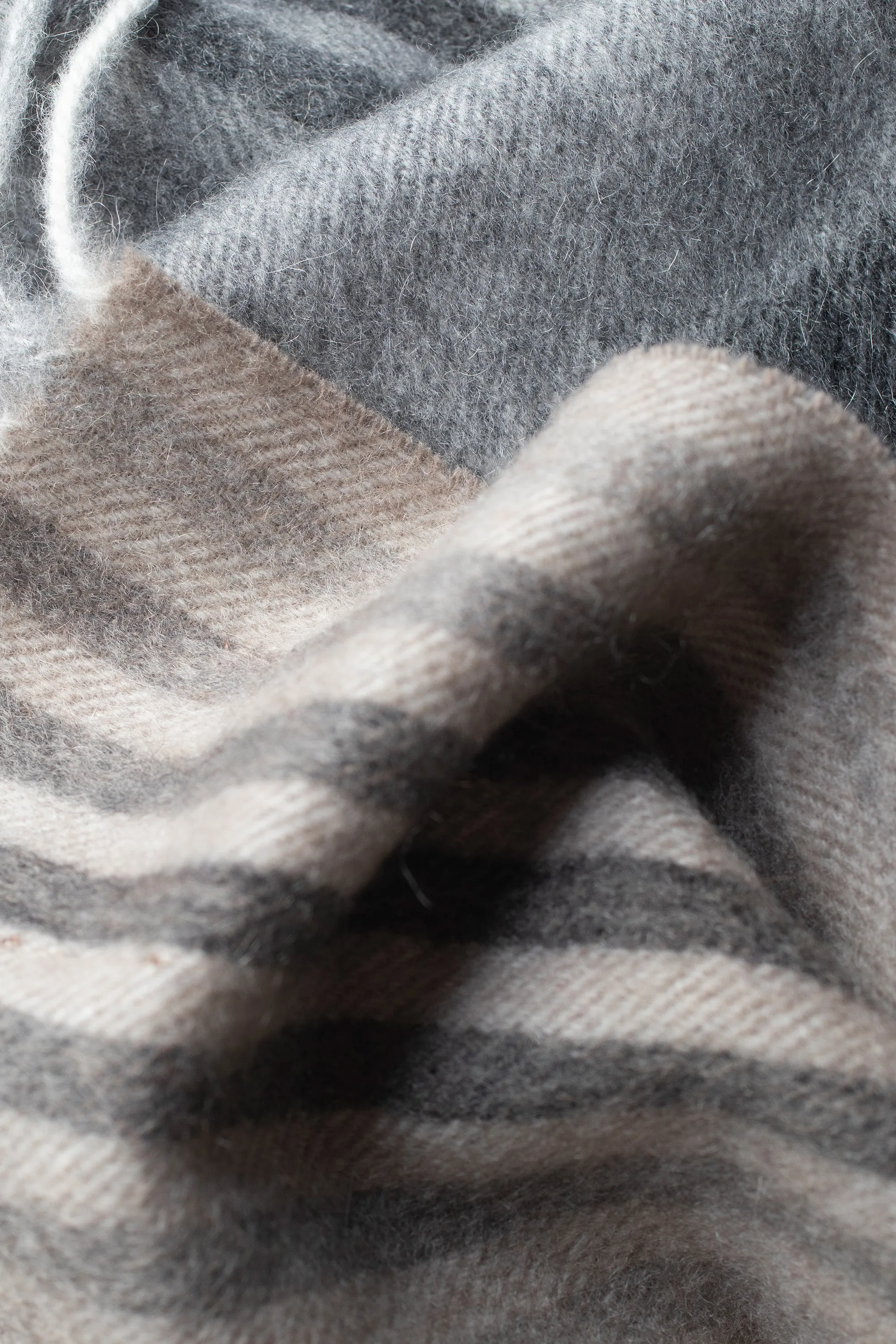 Contemporary Check Cashmere Scarf - Monochrome