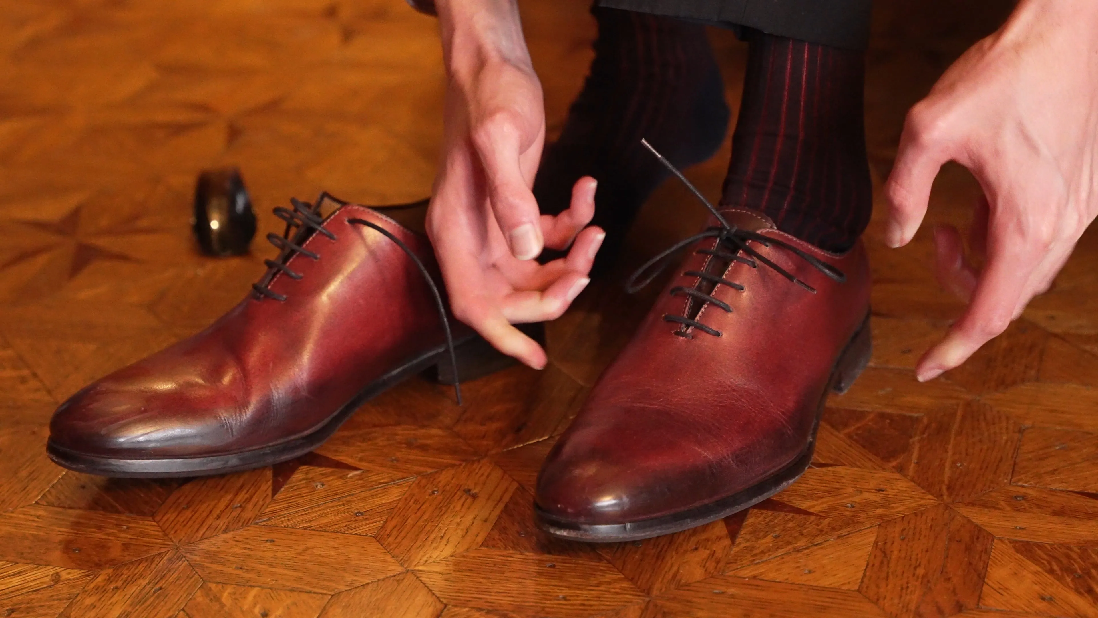 Midnight Blue & Burgundy Red Shadow Stripe Cotton Socks