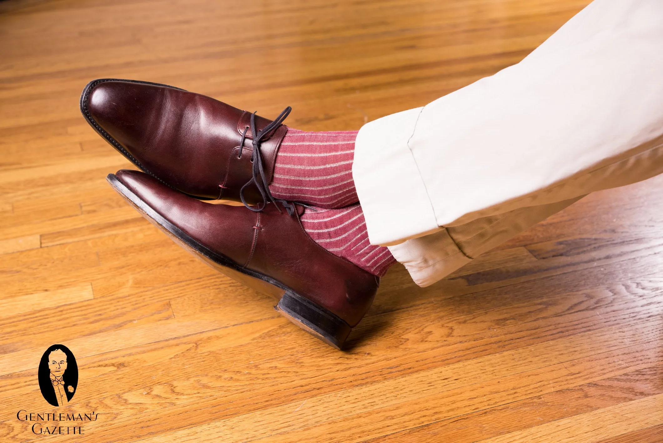 Red & Light Gray Shadow Stripe Cotton Socks