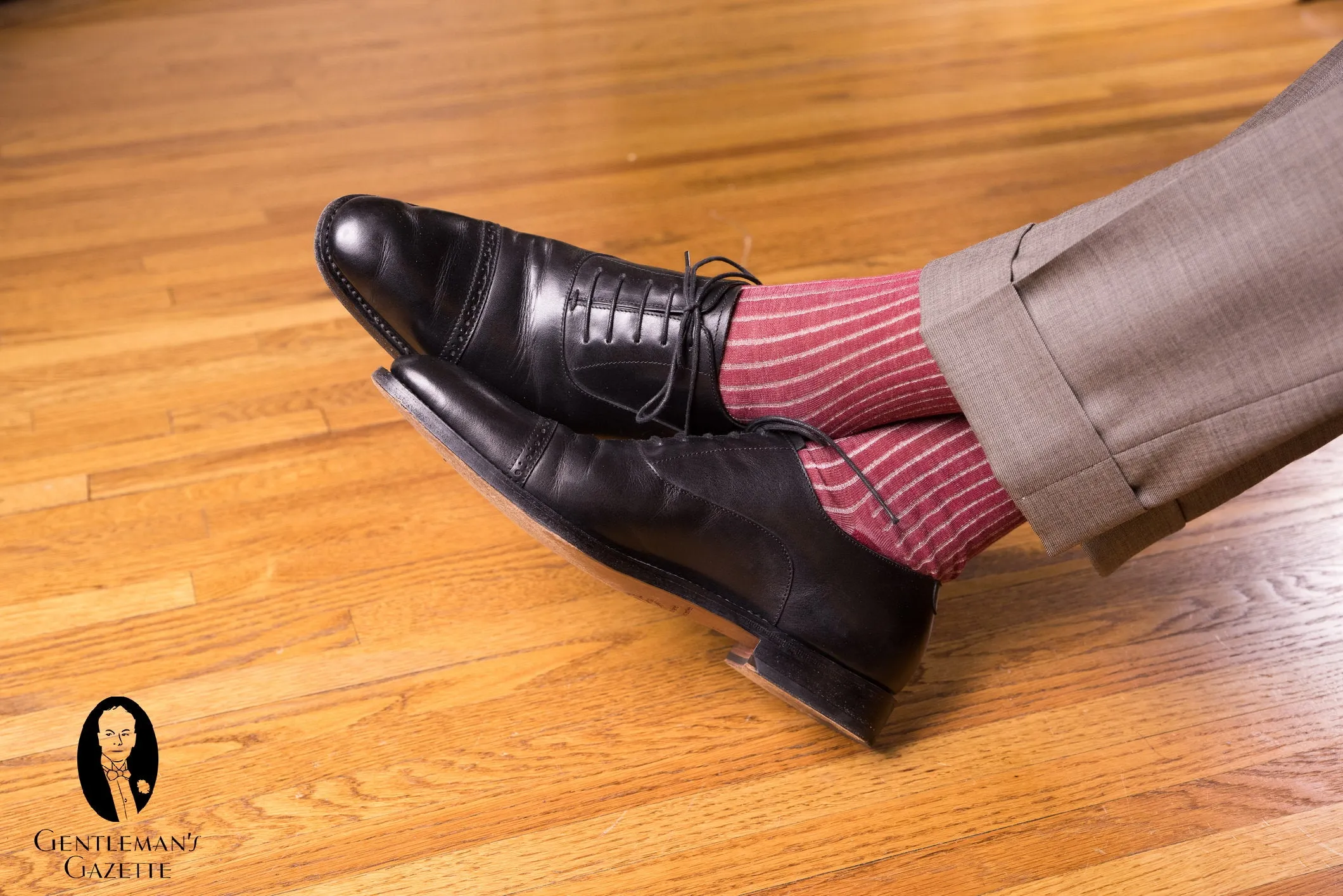 Red & Light Gray Shadow Stripe Cotton Socks